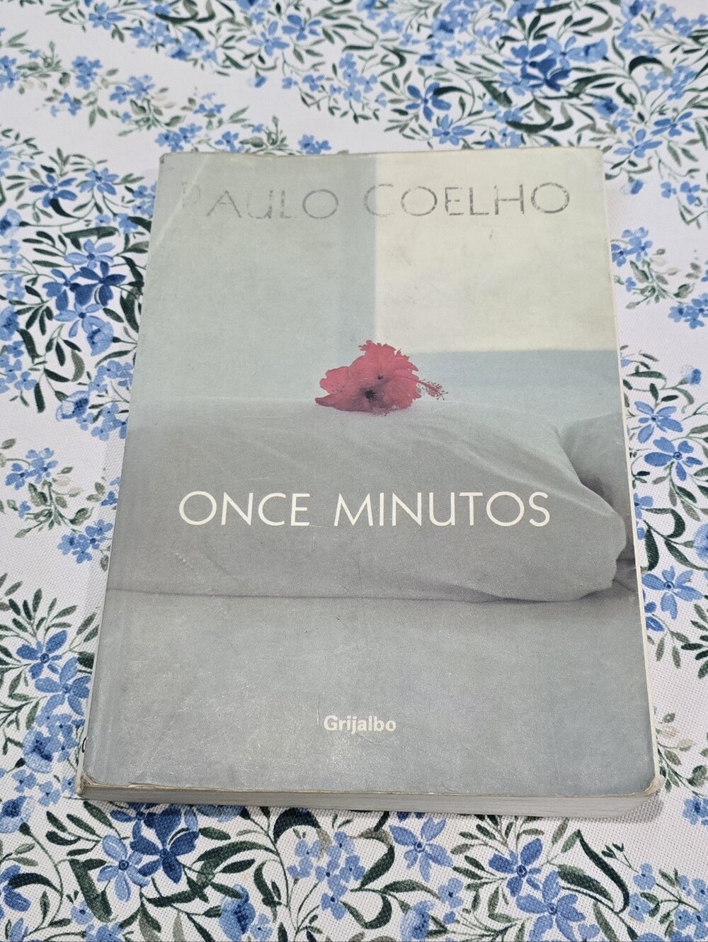 Paulo Coelho "Once Minutos" Paperback Book - Spanish Edition